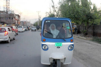 Kounsar Jan becomes Kashmir's first E-rickshaw driver.