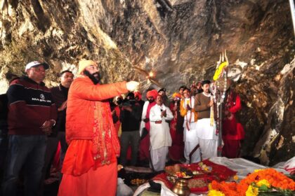 The Chhari Mubarak began its sacred journey from Dashnami Akhara in Srinagar, traversing a challenging 145-kilometer route.