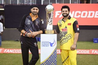 In Pic: legends league cricket organized in kashmir