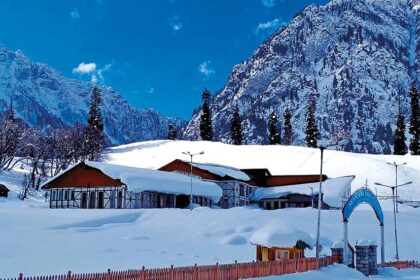 In Pic: With average high temperatures ranging from 43°F to 65°F throughout February, Sonamarg offers the perfect balance of invigorating cold and welcoming warmth, solidifying its appeal as an idyllic winter destination.