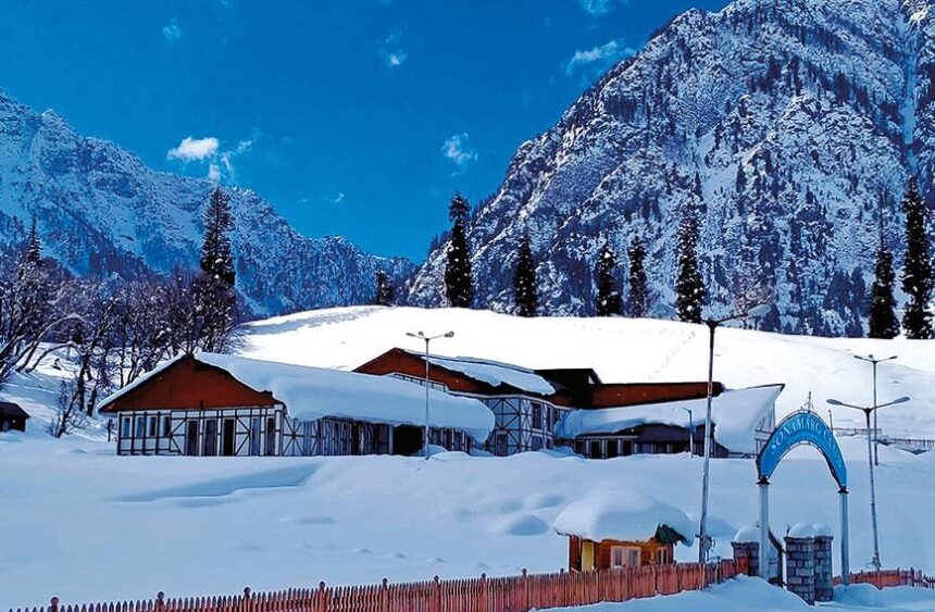 In Pic: With average high temperatures ranging from 43°F to 65°F throughout February, Sonamarg offers the perfect balance of invigorating cold and welcoming warmth, solidifying its appeal as an idyllic winter destination.